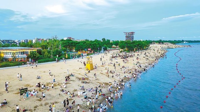 襄阳鱼梁洲夏日经济“热”力全开