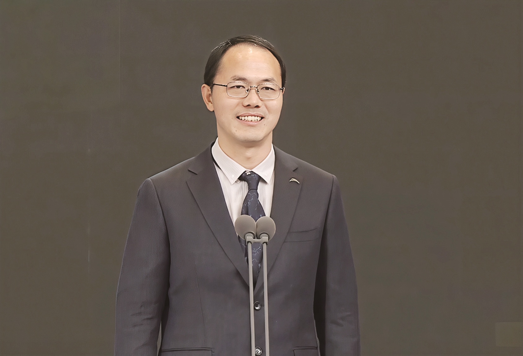 湖北麻城籍数学家袁新意获2026未来科学大奖