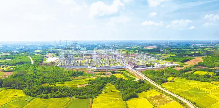中国首座特高压站在湖北四次“长大”