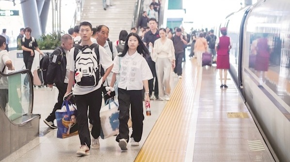 铁路暑运圆满收官