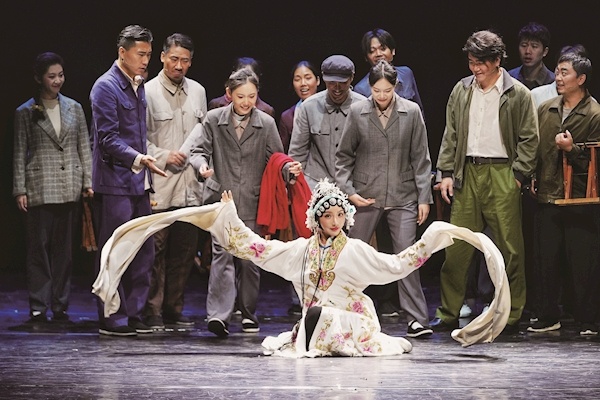 “茅奖三部曲”又一舞台力作在湖北剧院隆重上演