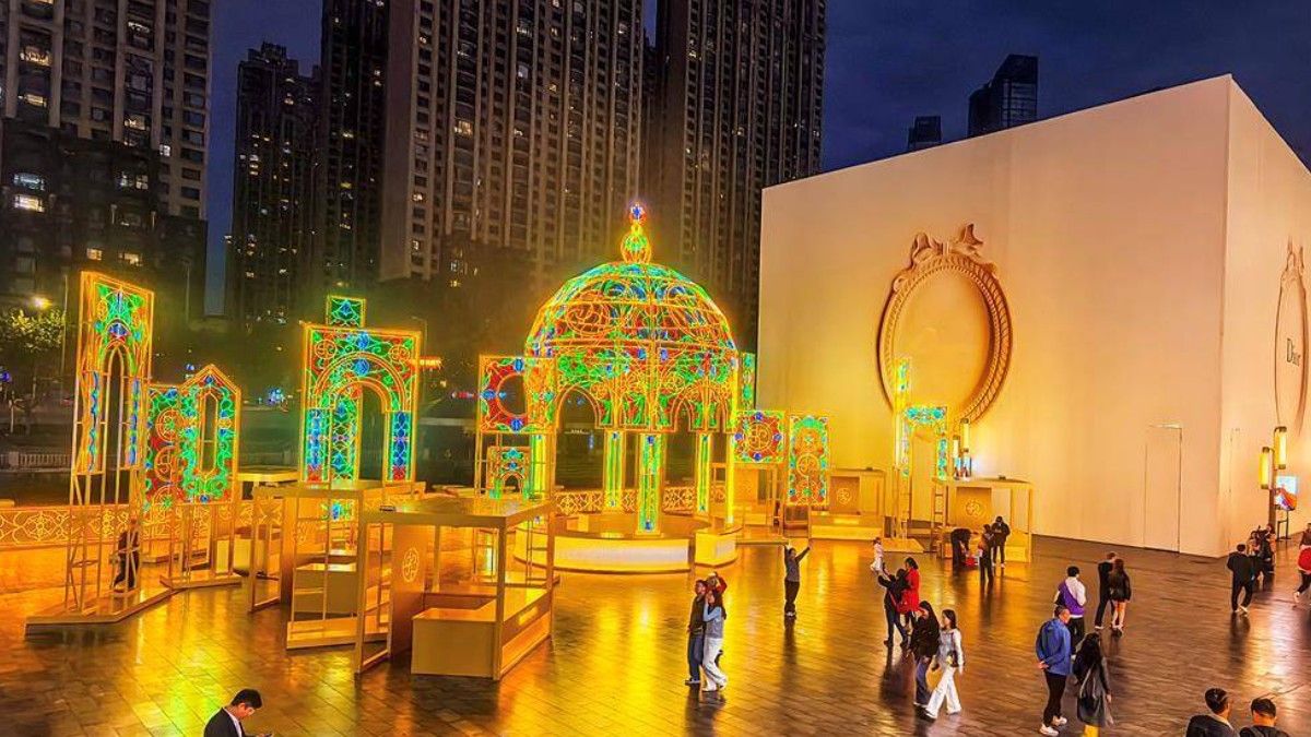 楚河汉街新“城堡”亮灯，点亮江城浪漫夜色