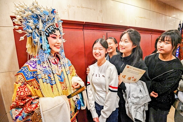 第十一届中国京剧艺术节在武汉开幕