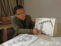 一支钢笔，描绘江城往昔的光阴