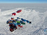 中国第35次南极科考队昆仑队撤离南极冰盖之巅