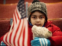 633名移民参加入籍仪式成为美国公民