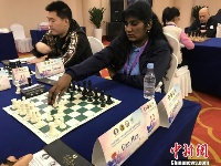 亚洲国际象棋业余锦标赛郑州开赛 棋手沉思显百态