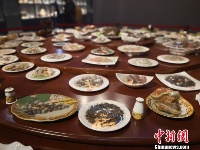 甘肃洮河石“做”百余道菜肴 荤素俱全造型逼真