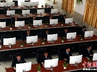 探访广西春运背后的隐形人 “铁路医生”问诊忙