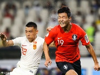 亚洲杯-国足0-2韩国 小组第二晋级