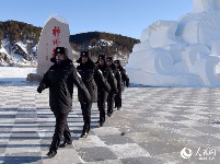 黑龙江漠河：“最北”民警岗位上迎接新年第一缕阳光