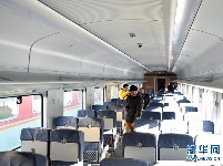 “复兴号”绿皮车亮相 卧铺自带充电口全车WIFI
