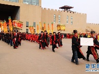 千年“九曲黄河灯阵”：365盏明灯 365天祝福