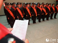 武汉铁路公安处向全员发出倡议：护航春运 坚决打赢安保攻坚战
