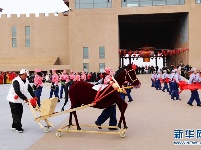 千年“九曲黄河灯阵”：365盏明灯 365天祝福