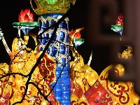趵突泉迎春花灯准备就绪