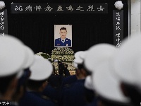 合肥23岁消防战士救火牺牲 千人送别