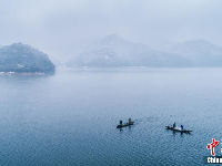 浙江浦江雪后銀裝素裹