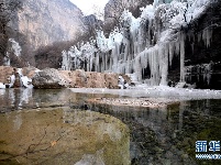 河南云台山现冰瀑景观