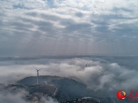 宜昌百里荒遇罕见云海奇境