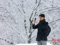 莫斯科一夜降雪量创下新纪录