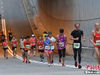 坡陡、路窄、弯多...“亚洲最虐”马拉松开跑