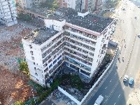 海口8层高“最牛钉子户楼”被放倒