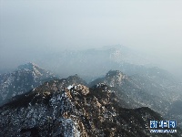 雪落泰山 冬景如画