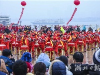 龙腾狮跃锣鼓齐鸣闹元宵