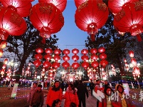 襄阳百年老校连续30年举办元宵灯会