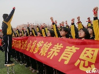 河北衡水二中高考百日誓师场面震撼