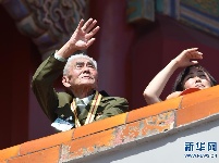 那一刻，我们光荣接受检阅