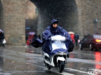 春节前夕 全国多地迎来降雪天气
