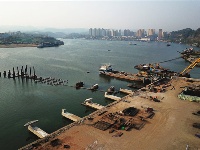 宜昌三峡国际游轮中心码头建设过半