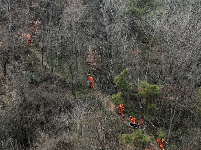 湖北襄阳消防开展山岳救援演练