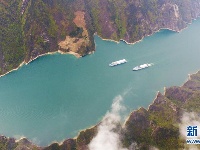云雾缭绕瞿塘峡