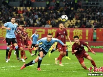 乌拉圭队4:0战胜泰国队夺“中国杯”冠军
