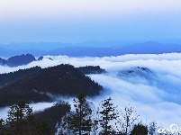 实拍宜昌三峡坝区云海