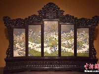 “凤舞紫禁：清代皇后的艺术与生活”展览登陆华盛顿