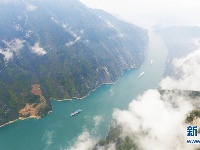 云雾缭绕瞿塘峡