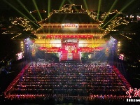 四川峨眉“万盏明灯供普贤”祈福活动举行