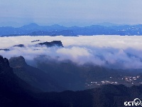 实拍宜昌三峡坝区云海