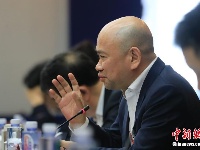 工商联界别政协委员讨论政府工作报告