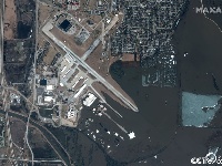 卫星图显示美国奥富特空军基地被淹