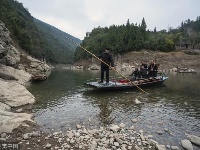 一家4代人深山摆渡百余年 免费送村民过河