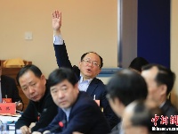工商联界别政协委员讨论政府工作报告