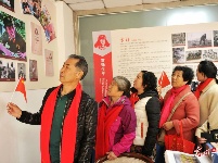 山东青岛：雷锋精神主题社区落成