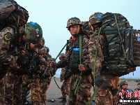 武警上海总队特战中队展开“魔鬼周”极限训练
