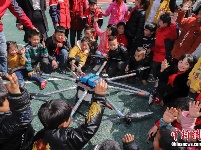 探访感动中国年度人物张玉滚和他的山区小学