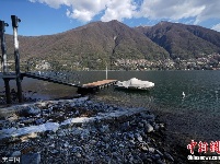 全球气候变化危及自然环境 意大利科莫湖水量大幅降低